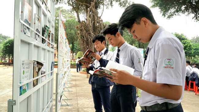 Chào mừng Ngày Sách và Văn hóa đọc Việt Nam - Để hội sách không chỉ… bán sách (kỳ 2& hết): Cần thêm những hội sách tại địa phương - Ảnh 3.