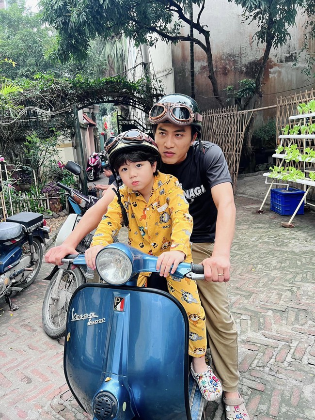 Con trai màn ảnh của Doãn Quốc Đam và Lan Phương: Chuyên làm mẫu nhí, khả năng học thoại cực siêu - Ảnh 4.