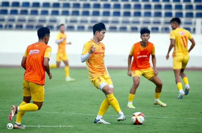 Chơi đẹp đúng lúc, HLV gây tranh cãi nhất V.League 'giúp sức' cho U22 Việt Nam trước thềm SEA Games - Ảnh 2.