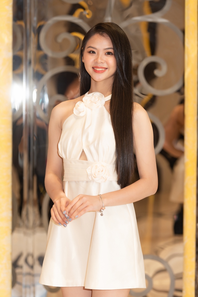 Sơ khảo Miss World Vietnam: Cô dâu Phương Anh, Tiểu Vy và dàn mỹ nhân đổ bộ, thí sinh nổi bật bắt đầu lộ diện - Ảnh 16.