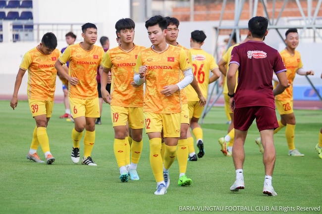 Bóng đá Việt Nam ngày 25/4: U22 Việt Nam có thống kê buồn trước SEA Games 32 - Ảnh 1.
