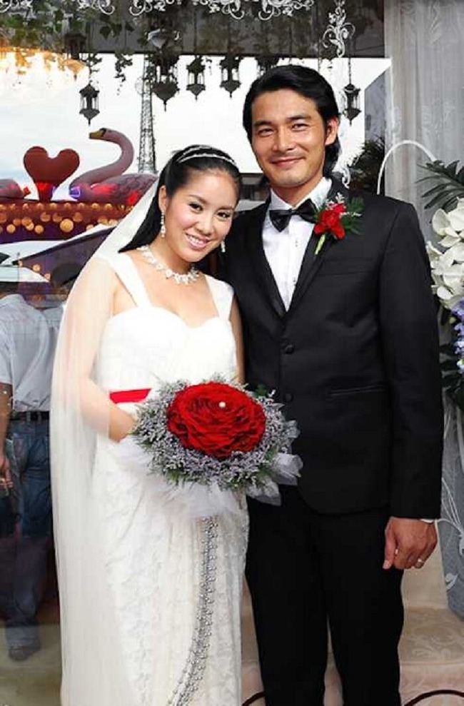 Các cặp yêu nhanh cưới nhanh của showbiz Việt - Ảnh 6.