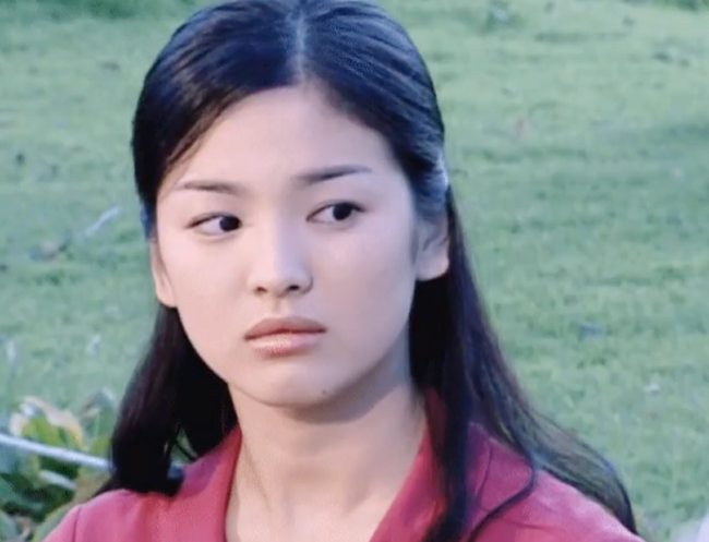 Nước mắt của Song Hye Kyo tại Baeksang 2023: Nhìn đồng nghiệp cùng phim thắng giải còn bản thân cô lại mất Daesang vào tay đàn em có duyên với mình - Ảnh 5.