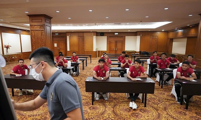 Độc lạ SEA Games 32: U22 Indonesia chọn đội trưởng bằng bài kiểm tra nhưng vẫn không lạ bằng U22 Việt Nam - Ảnh 2.