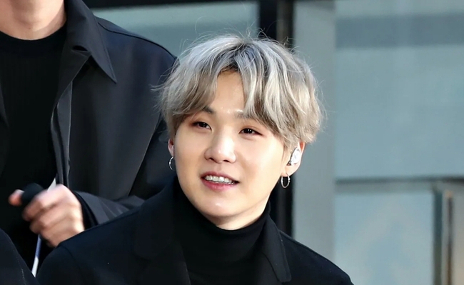 Suga BTS phát hành album solo 'D-DAY' vào cuối tháng này - Ảnh 3.