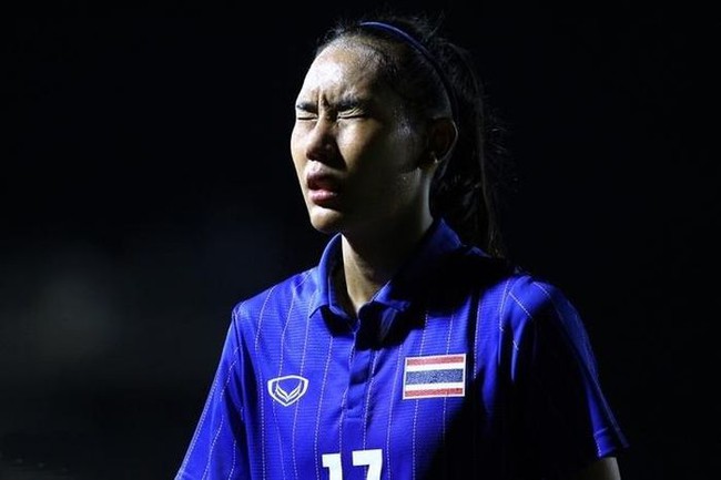 Bóng đá SEA Games ngày 30/4: HLV Troussier tiễn chân 3 học trò U22 Việt Nam về nước - Ảnh 3.