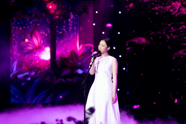 Sự nghiệp rực rỡ của nữ ca sĩ Việt sinh năm 2000: Ra mắt 4 năm sở hữu gần 20 hit, bài nào cũng trend phá đảo MXH! - Ảnh 14.