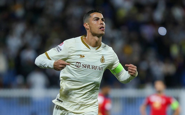 Ronaldo ghi 2 bàn cho Al-Nassr, đánh dấu cú đúp thứ 3 liên tiếp
