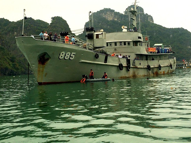 Vụ máy bay rơi trên biển: Hải Phòng huy động lực lượng hỗ trợ tìm kiếm cứu nạn - Ảnh 1.