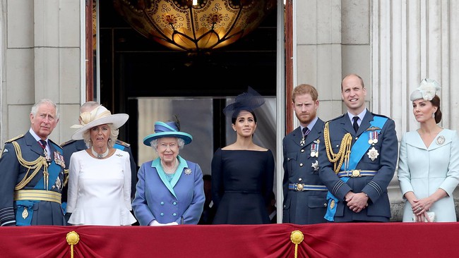 Mập mờ việc tham dự lễ đăng quang Vua Charles, gia đình Harry - Meghan vẫn bị “cấm” xuất hiện trên ban công cung điện? - Ảnh 2.