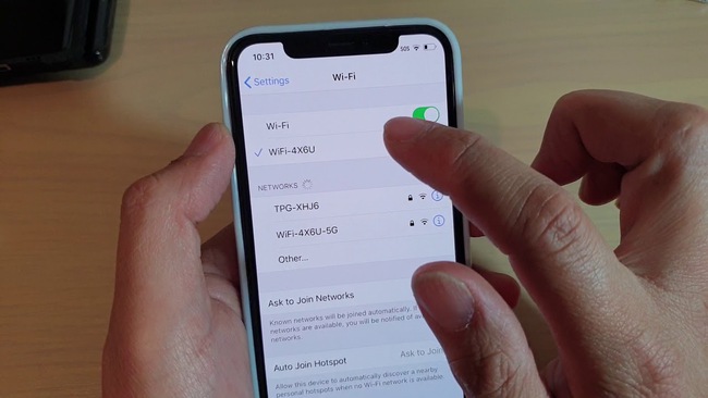 Bạn quên mật khẩu Wi-fi ư, Apple vừa giúp bạn xem lại trên iPhone và iPad theo cách mới cực nhanh - Ảnh 1.