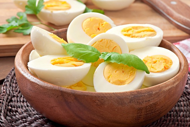 Chỉ ăn trứng luộc vào buổi sáng có tốt cho sức khoẻ? - Ảnh 1.