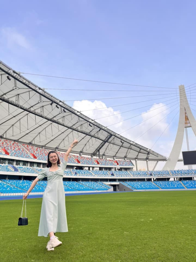 Nữ trọng tài Việt Nam tạo cơn sốt với hình ảnh 'gây thương nhớ' tại SEA Games 32 - Ảnh 5.