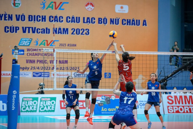 Chấn động ĐT bóng chuyền nữ Việt Nam ngược dòng đánh bại CLB Trung Quốc, vào chung kết gặp Thái Lan - Ảnh 2.