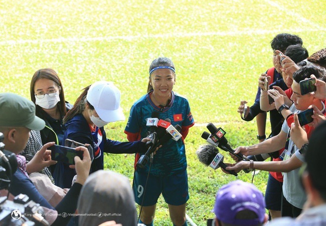 Huỳnh Như đưa ra thông điệp đanh thép với các đội ở SEA Games, Thanh Nhã và ĐT Việt Nam gồng mình luyện công - Ảnh 2.