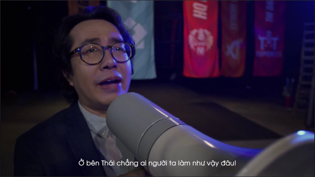 Chuyển nghề từ bình luận bóng đá sang làm đạo diễn liên quân mobile, BLV Trương Anh Ngọc có màn pressing cực căng các tuyển thu Việt Nam - Ảnh 1.