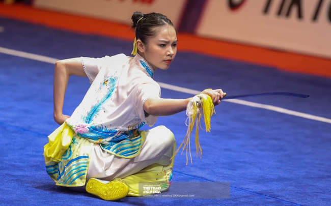 Tan chảy trước vẻ đẹp của hot girl wushu Việt Nam lần đầu dự SEA Games - Ảnh 3.