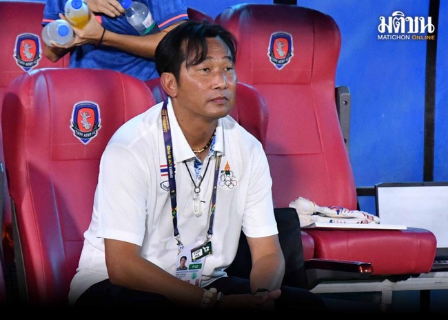Bóng đá Thái Lan 'có biến' sau trận thua ngược không tưởng tại SEA Games 32 - Ảnh 3.