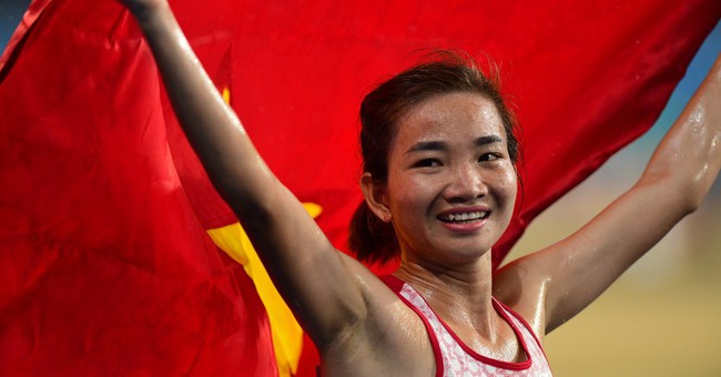 Xuất sắc đoạt tấm HCV thứ tư, Nguyễn Thị Oanh chính thức san bằng siêu kỷ lục SEA Games - Ảnh 1.
