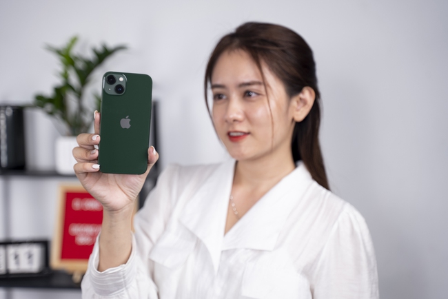 iPhone tại Việt Nam rao bán “rẻ hơn các loại rẻ”, giá iPhone 14 Pro Max phá đáy, chuyện gì đang xảy ra? - Ảnh 1.
