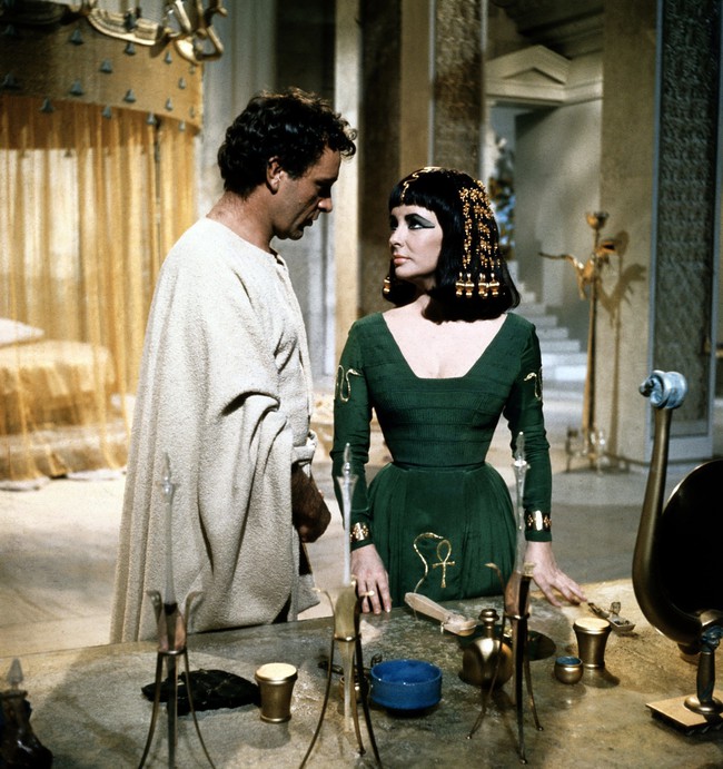 60 năm phim 'Cleoptra' & mối tình 'khét tiếng' của Elizabeth Taylor và Richard Burton - Ảnh 3.