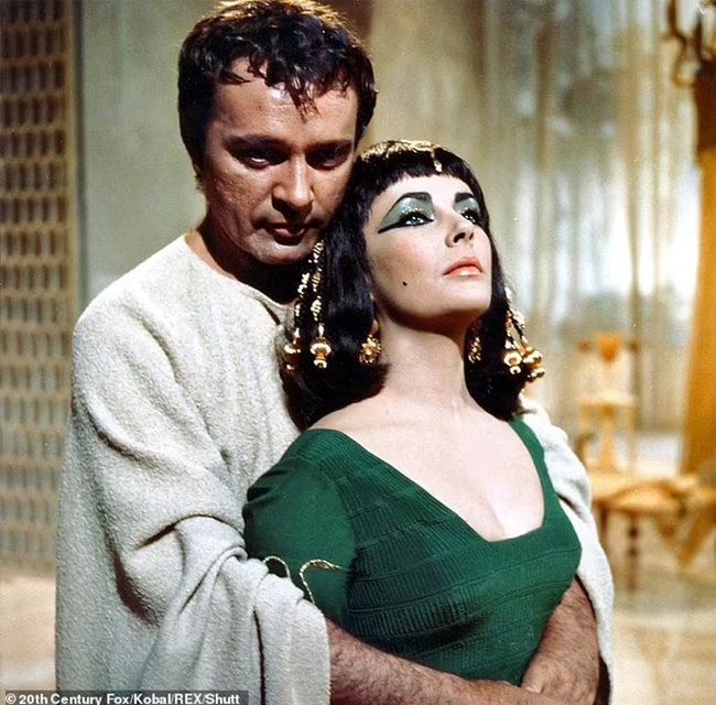 60 năm phim 'Cleoptra' & mối tình 'khét tiếng' của Elizabeth Taylor và Richard Burton - Ảnh 5.