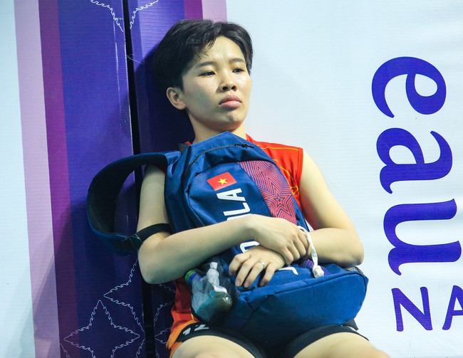 Cầu thủ bóng chuyền Việt Nam bật khóc, lặng người tiếc nuối sau trận chung kết khó tin với Thái Lan - Ảnh 4.