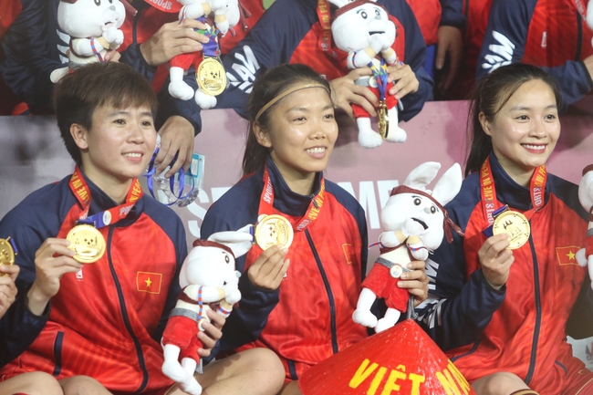 HLV Mai Đức Chung: ‘HCV SEA Games tạo đà cho tuyển Việt Nam hướng tới World Cup’ - Ảnh 3.
