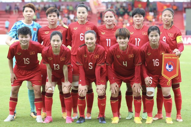 Hoàng Thị Loan đá cực 'cháy' giúp ĐT bóng đá nữ Việt Nam làm nên lịch sử ở SEA Games - Ảnh 2.