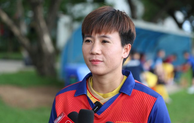 Tiền vệ ĐT nữ Việt Nam quyết giành HCV SEA Games 32 để động viên U22 Việt Nam, nhắn nhủ 'các em cần xốc lại tinh thần' - Ảnh 1.