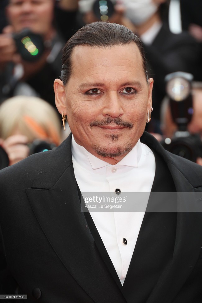 Siêu thảm đỏ LHP Cannes 2023: Phạm Băng Băng quyền lực đọ sắc cực gắt với &quot;công chúa&quot; Elle Fanning, Johnny Depp tái xuất ấn tượng hậu vụ ly hôn lùm xùm - Ảnh 13.