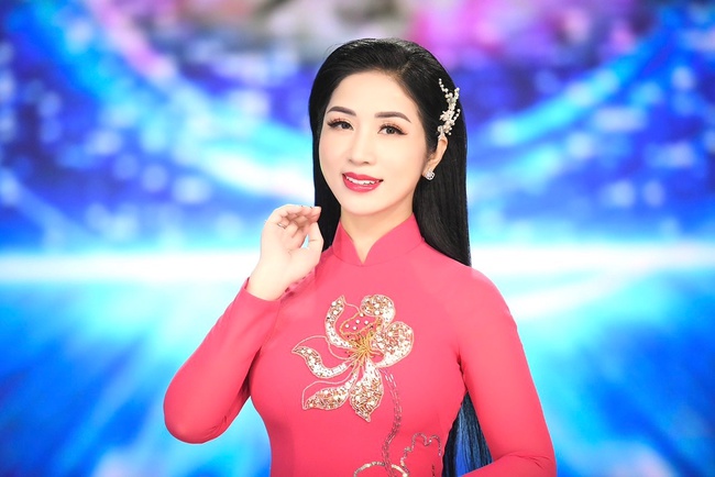 TS - nghệ sĩ Phương Nga ra mắt MV mừng sinh nhật Bác - Ảnh 1.