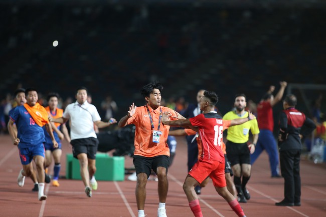 Kiatisuk bất ngờ chúc mừng Indonesia, muốn Thái Lan phải rút kinh nghiệm sâu sắc sau trận chung kết SEA Games - Ảnh 3.