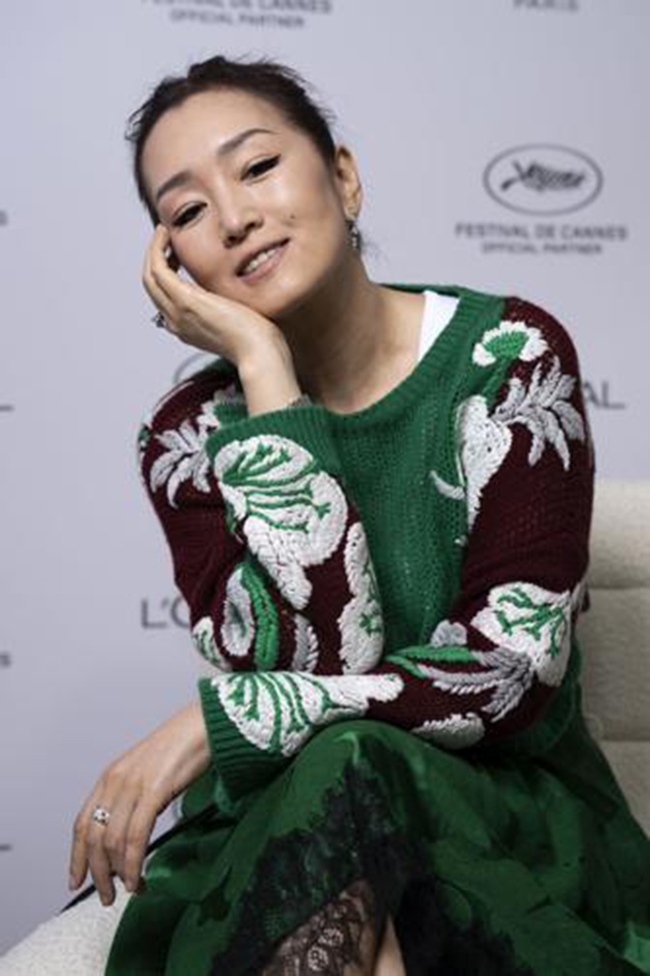Củng Lợi tại LHP Cannes: Giải Oscar của Dương Tử Quỳnh khuyến khích các diễn viên châu Á - Ảnh 4.