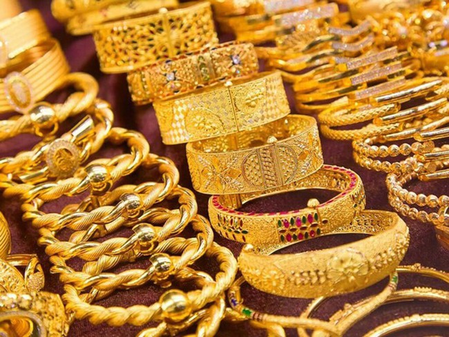 Giá vàng sáng 18/5 tăng 100 nghìn đồng/lượng - Ảnh 1.