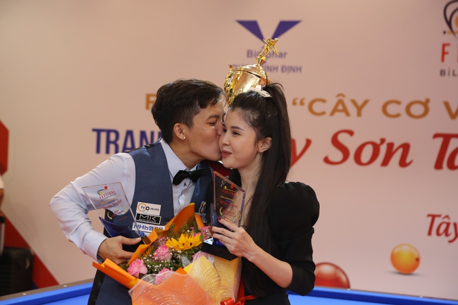 Nguyễn Huỳnh Phương Linh vô địch Festival cây cơ vàng billiards Việt Nam 2023 - Ảnh 3.