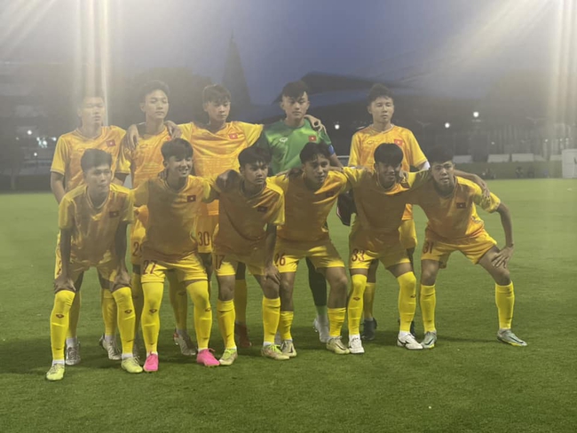 Công Phương tỏa sáng, U17 Việt Nam tạo địa chấn khi thắng 2-0 trước đội bóng mạnh của châu Á - Ảnh 2.