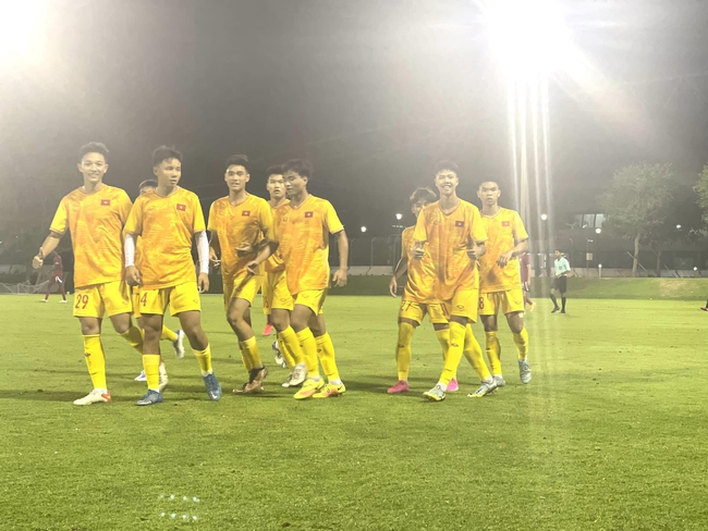 Công Phương tỏa sáng, U17 Việt Nam tạo địa chấn khi thắng 2-0 trước đội bóng mạnh của châu Á - Ảnh 3.