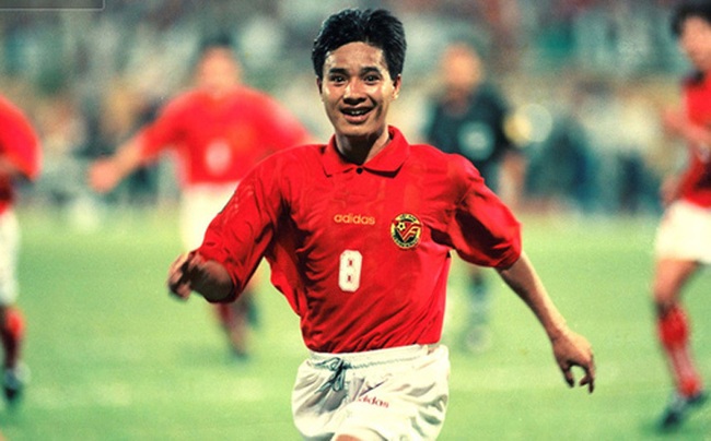 Danh thủ Nguyễn Hồng Sơn: Huyền thoại Việt Nam từng đánh bại cả Beckham và Rivaldo - Ảnh 2.