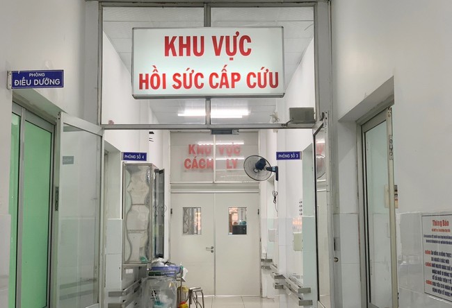 Vụ ngộ độc Botulinum tại Thành phố Hồ Chí Minh: Không phát hiện độc tố trong mẫu chả lụa, 4/5 bệnh nhân vẫn nặng - Ảnh 1.