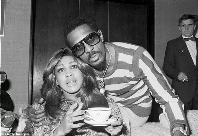 (Bài đăng thứ 7) Tina Turner với người chồng đầu tiên: 'sống dở chết dở' với 20 năm bị bạo hành - Ảnh 3.