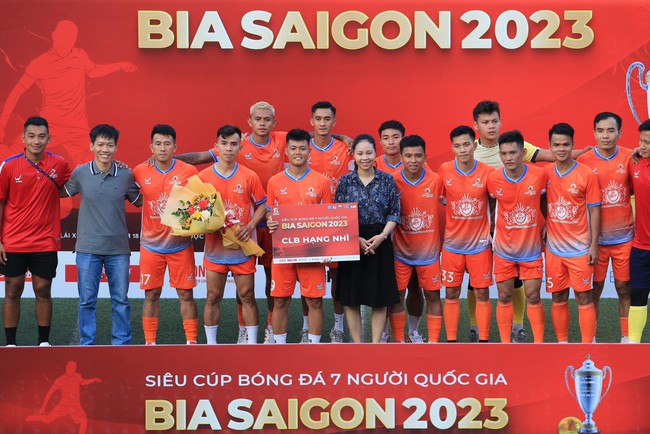 Siêu Cúp bóng đá 7 người quốc gia Bia Saigon 2023: Mobi FC thắng nghẹt thở Đạt Tín FC - Ảnh 7.