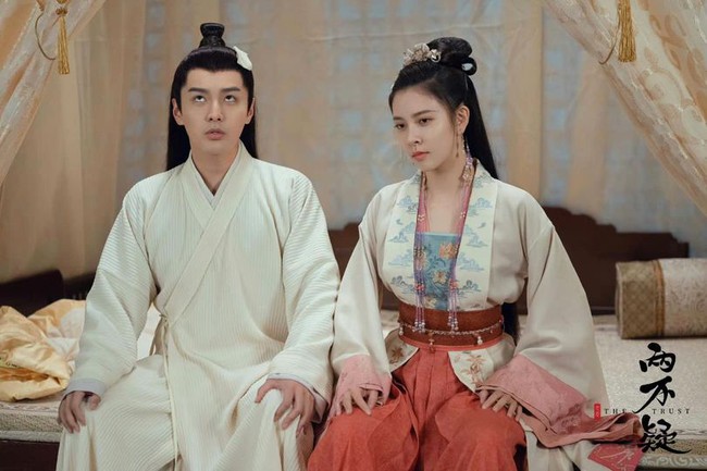 Đây là phim cổ trang flop nhất hiện nay: Nữ chính bị chê giống đàn ông, nam chính diễn như 'khúc gỗ' - Ảnh 2.