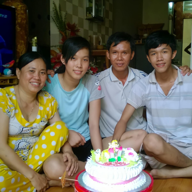 Thanh Thúy và gia đình. Chủ công số 1 của bóng chuyền Việt Nam hầu như không bao giờ chia sẻ về cuộc sống và gia đình trên truyền thông