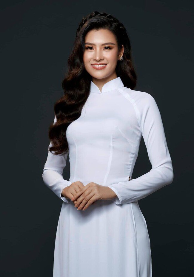 Người đẹp Thái Thị Hoa: Từ cô gái nghèo Gia Lai tới CEO thành công với vẻ đẹp nóng bỏng - Ảnh 2.