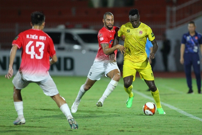 Chia điểm với Hải Phòng, Bình Định nối dài chuỗi trận không thắng tại V-League - Ảnh 1.