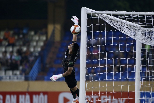 Trận CAHN – Khánh Hòa có thời gian bù giờ kỷ lục tại V.League 2023 - Ảnh 3.