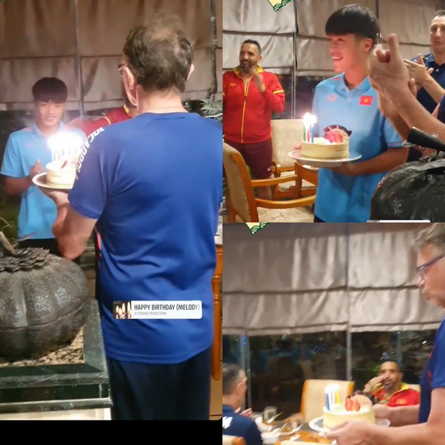 HLV Troussier tự tay bê bánh sinh nhật chúc mừng tiền đạo Quốc Việt
