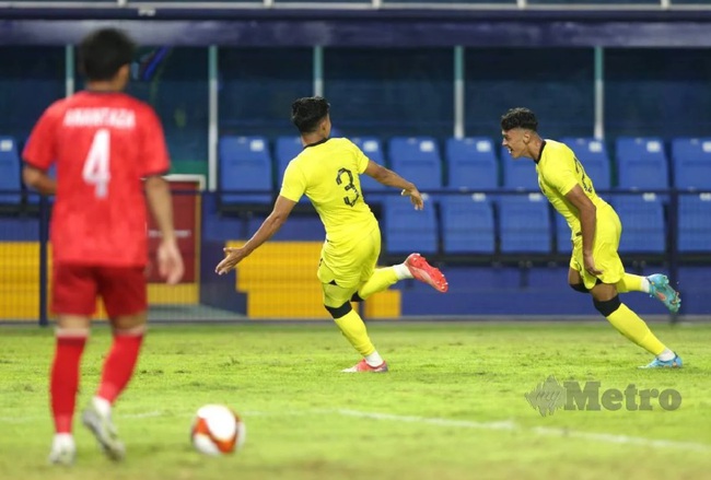 Báo Malaysia hí hửng, cho rằng đội nhà “gặp may” vì chỉ thua 3 bàn trước tuyển Việt Nam - Ảnh 2.