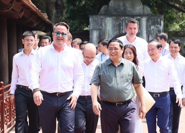 Thủ tướng Luxembourg thăm Văn Miếu - Quốc Tử Giám và Bảo tàng Mỹ thuật Việt Nam - Ảnh 3.